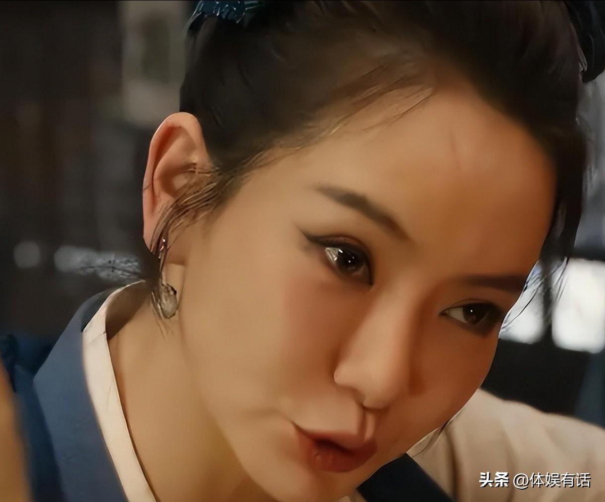 双眼皮手术后的后遗症及其预防措施